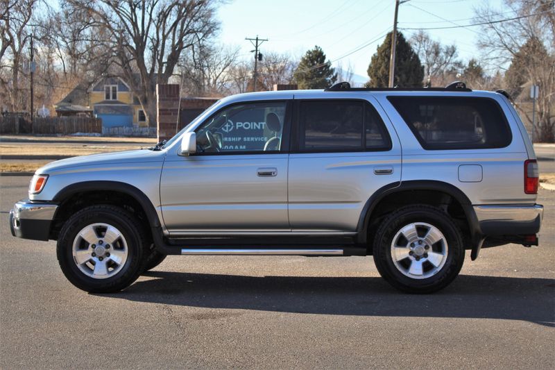 2000 Toyota 4Runner Photos