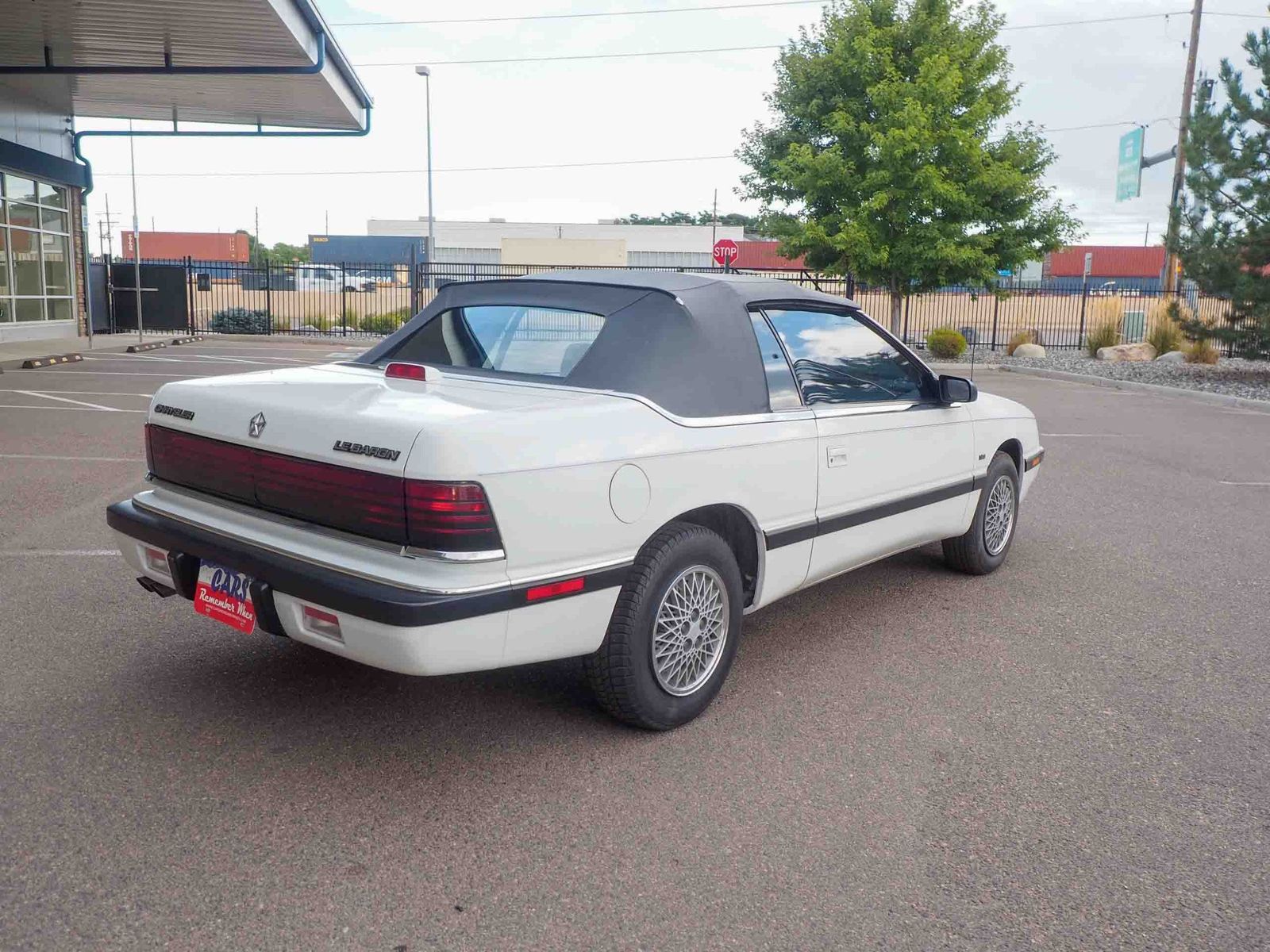 1990 Chrysler Le Baron 35