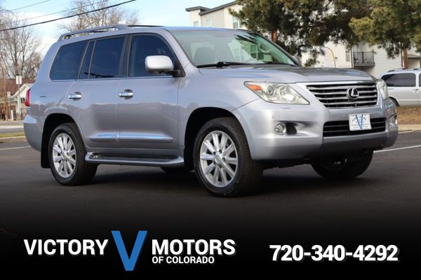 2010 Lexus LX 570's photo