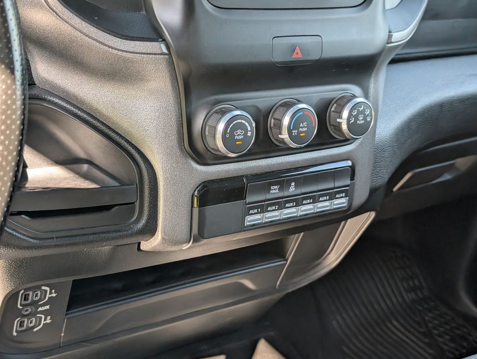 2022 Ram 4500 16' Box Truck 56
