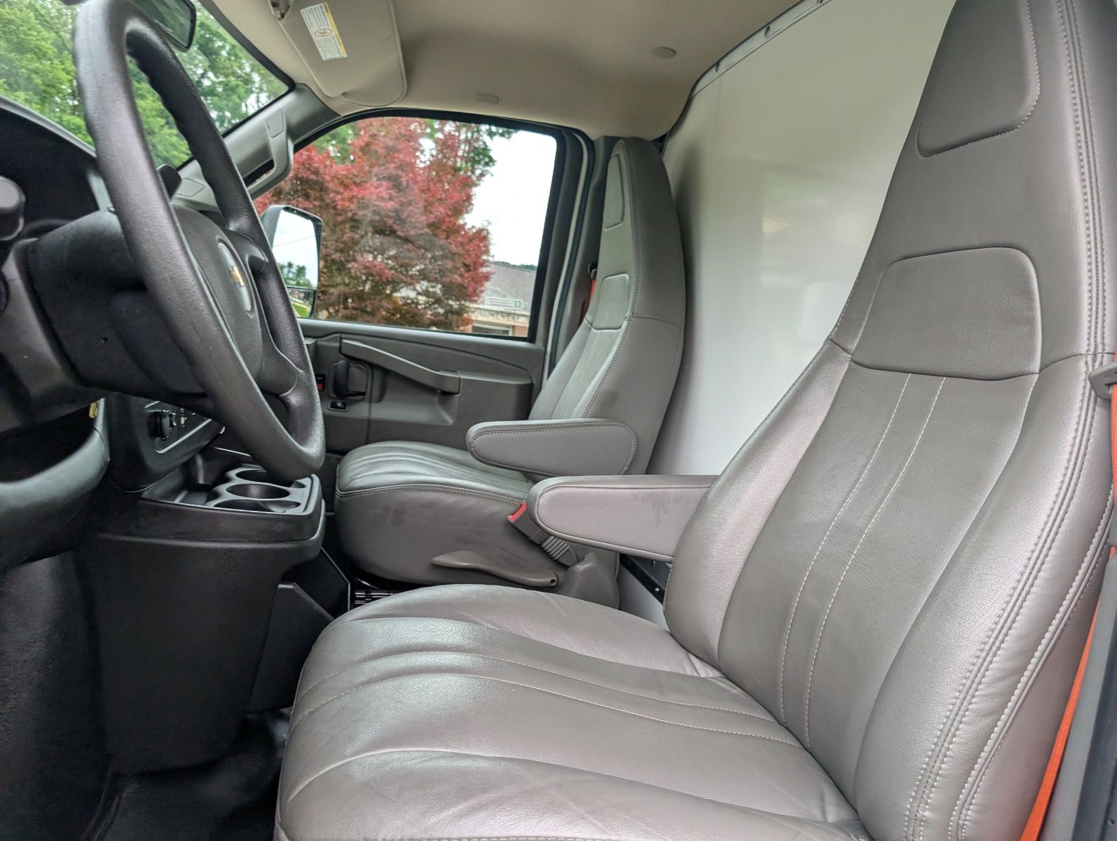 2024 Chevrolet Express Cutaway 211