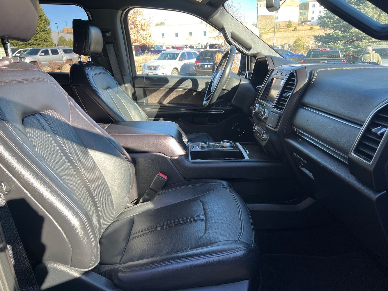 2019 Ford Expedition Limited photo 21