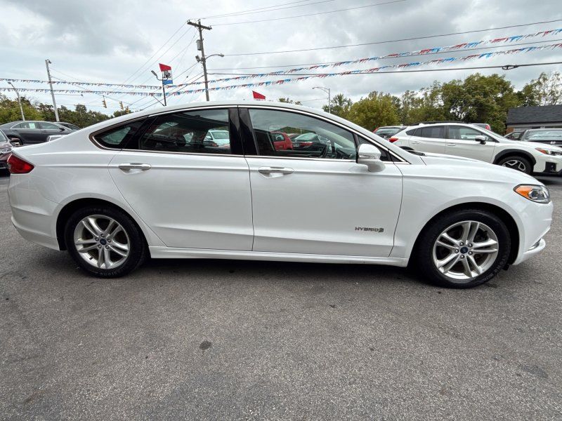 2018 Ford Fusion Hybrid SE photo 4