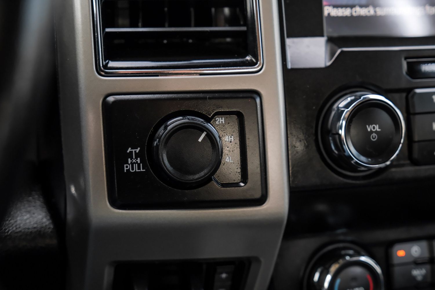 2021 Ford F-250 Lariat photo 30