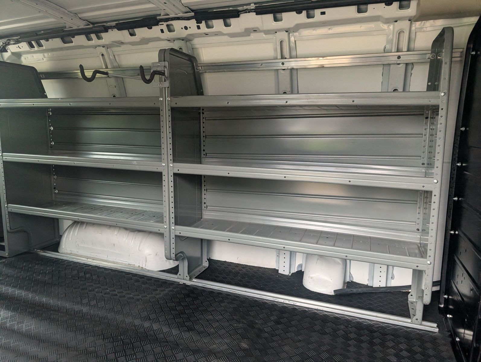 2020 GMC Savana Cargo 29
