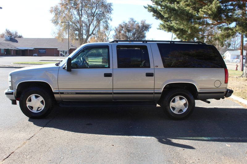 1999 GMC Suburban K1500 | Victory Motors of Colorado