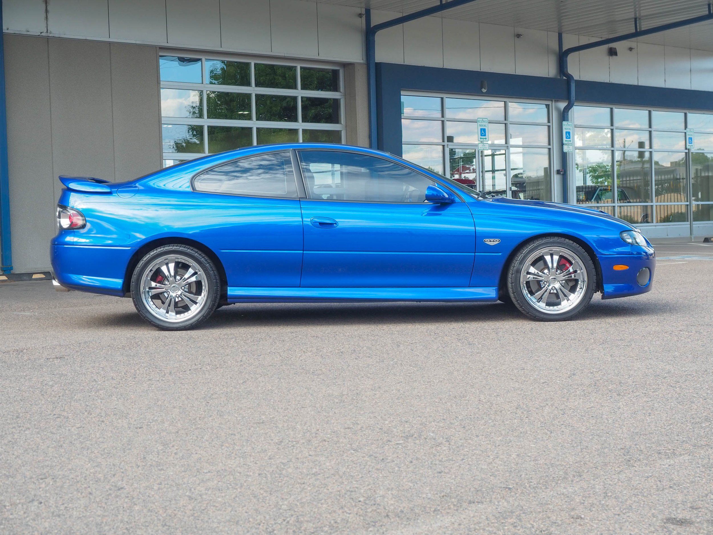 2006 Pontiac GTO Blue 