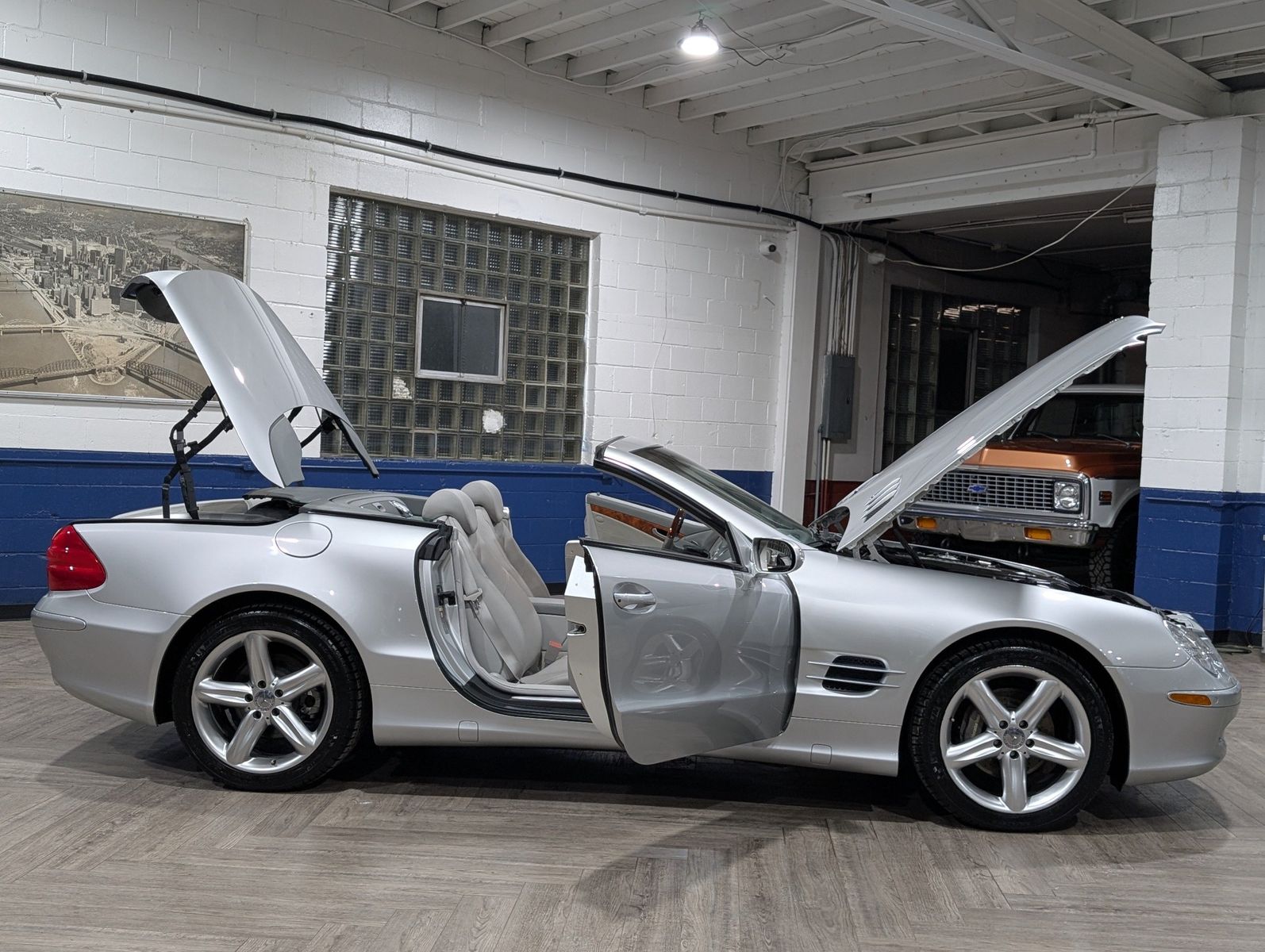 2004 Mercedes-Benz SL 500 47