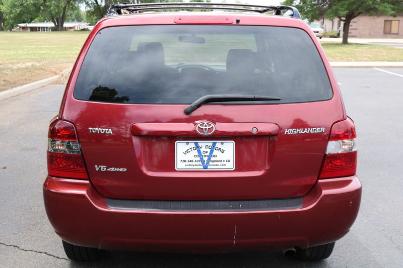 2006 Toyota Highlander AWD | Victory Motors of Colorado