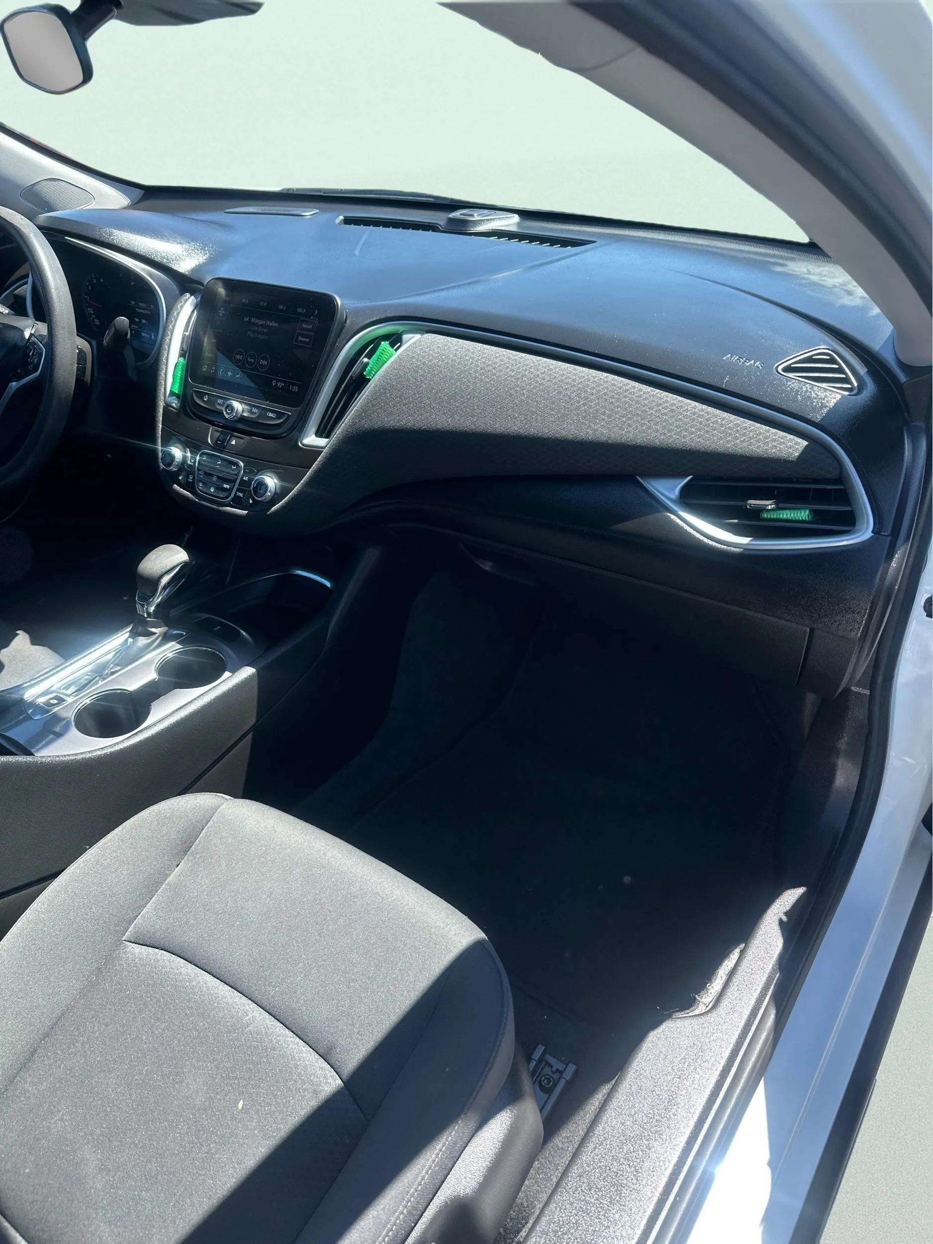 2023 Chevrolet Malibu 1LT - Photo 9