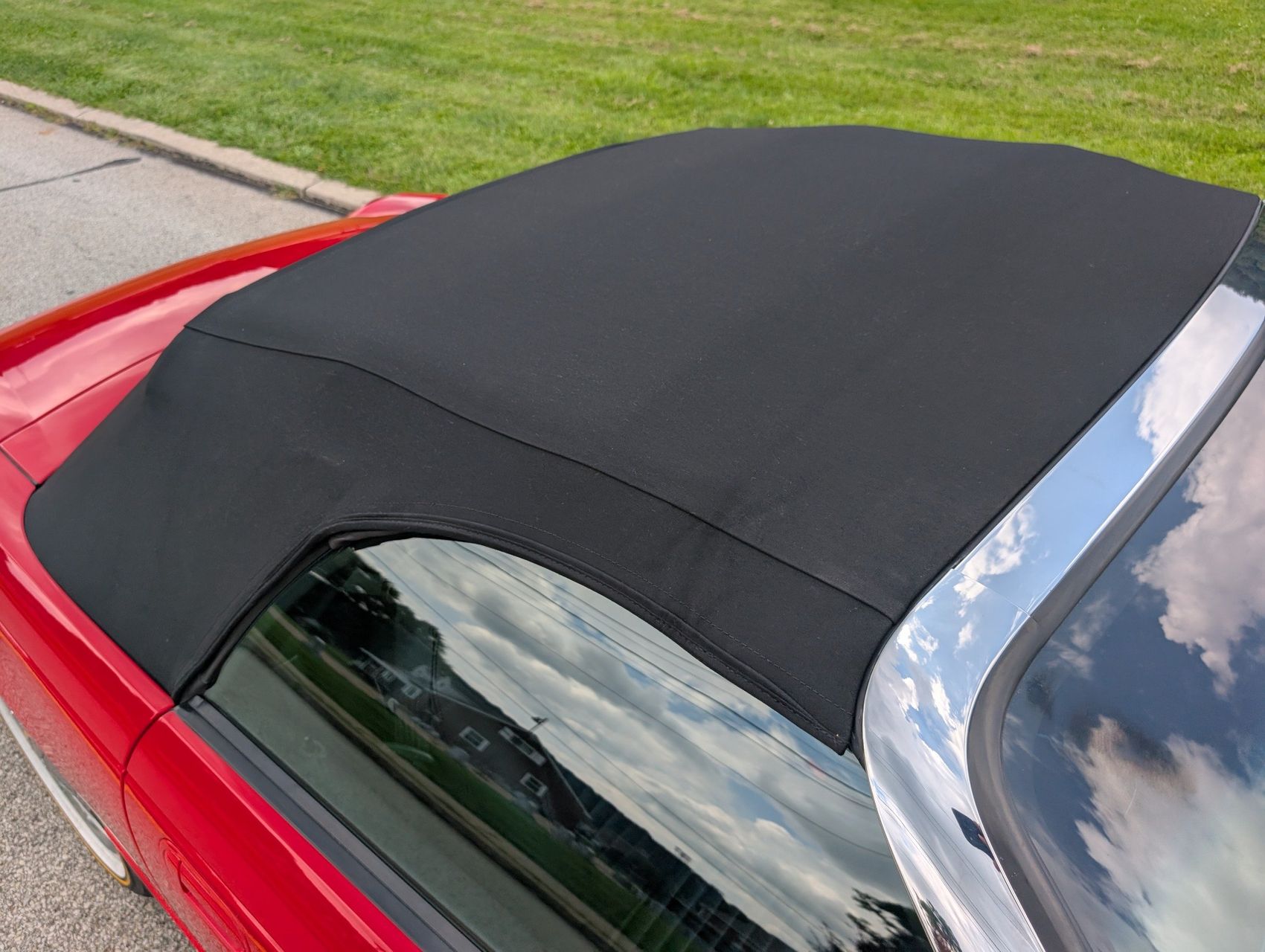 2002 Ford Thunderbird 32