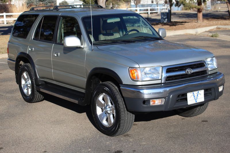 2000 Toyota 4Runner Photos