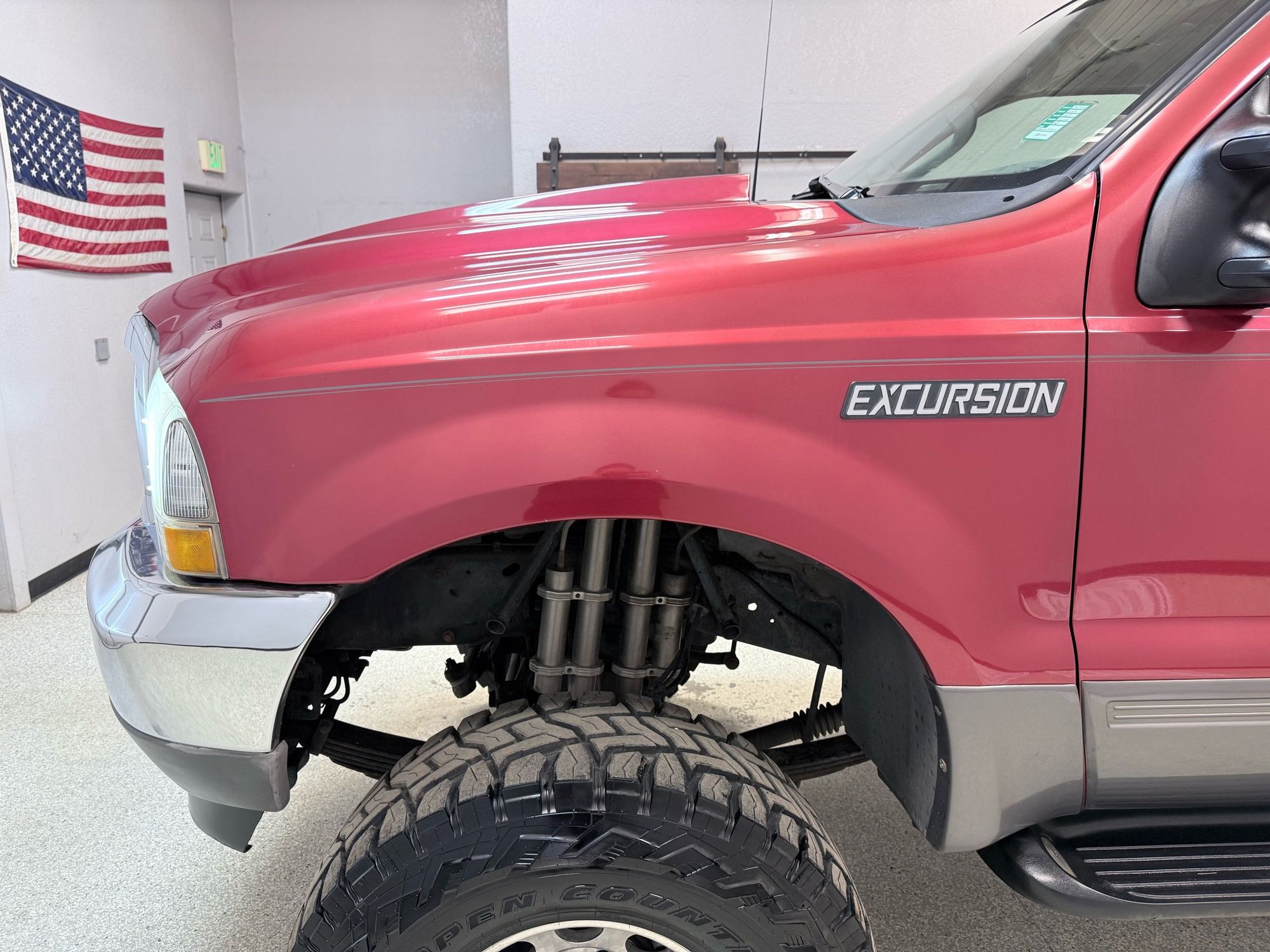2003 Ford Excursion XLT photo 4