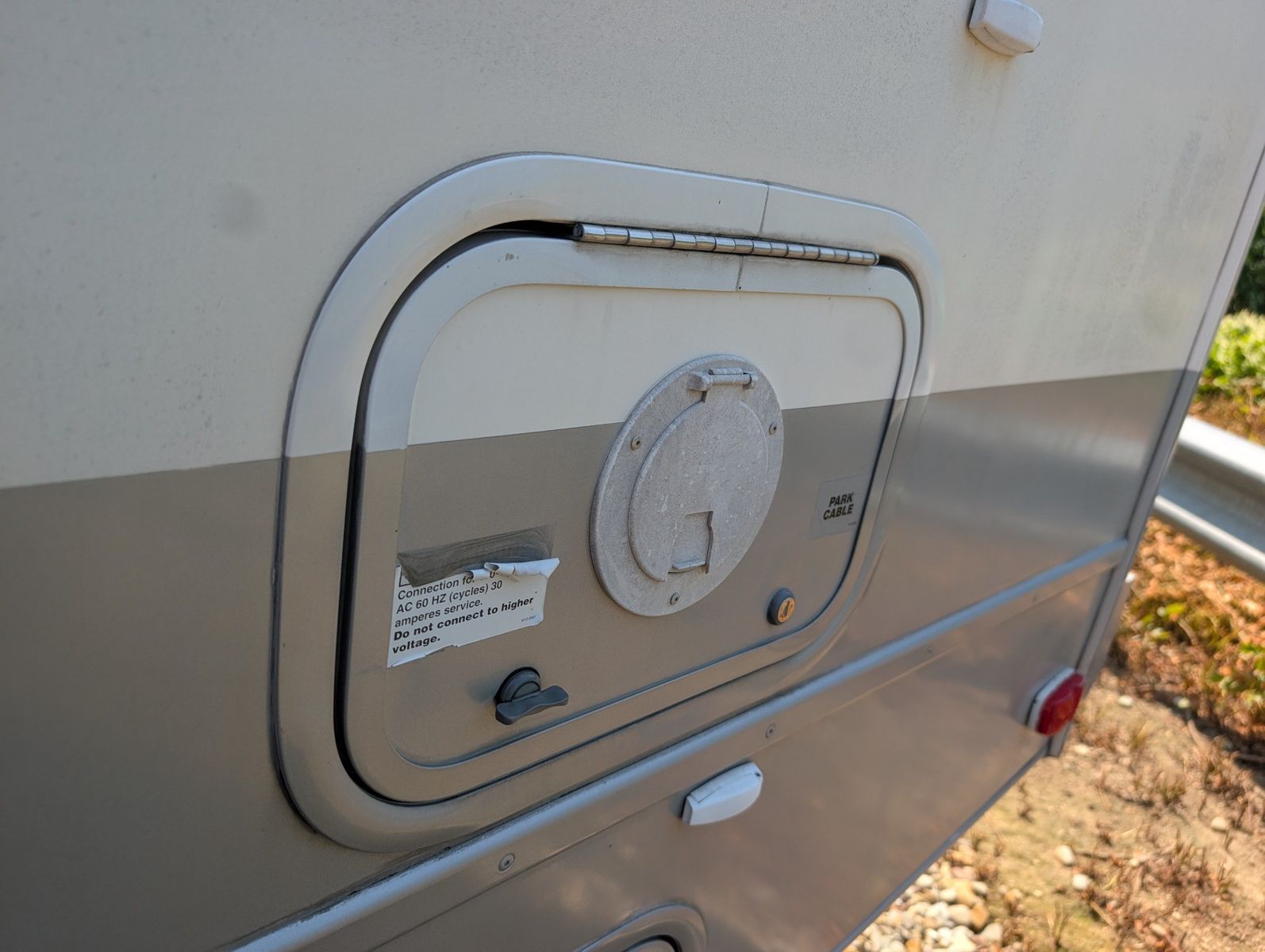 2004 Ford E-Series Chassis 48