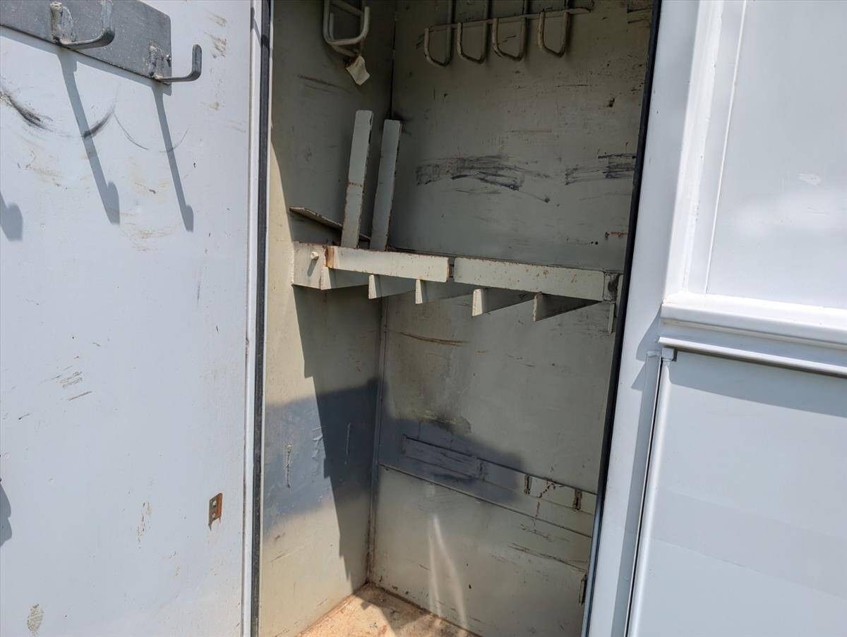 2011 Ford F-550 Super Duty 76