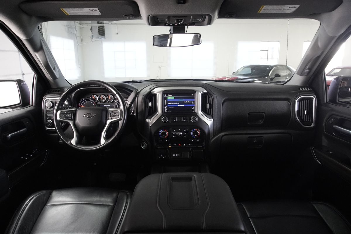 2020 Chevrolet Silverado 1500 4WD Crew Cab Short Bed RST