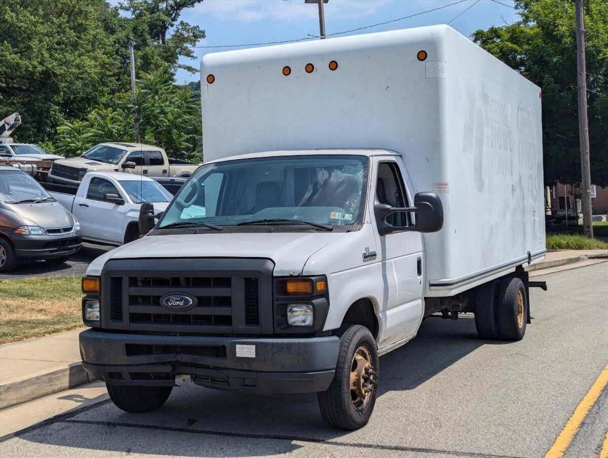 2016 Ford E-Series 12