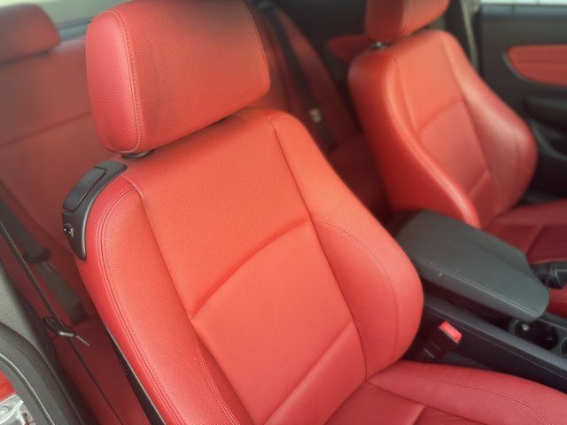 2011 BMW 1 Series 135i - Photo 42