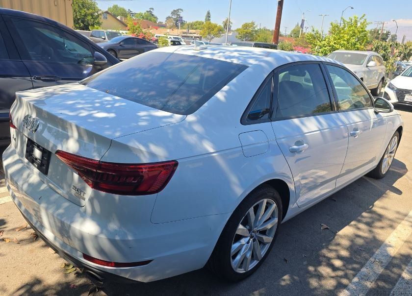 2017 Audi A4 2.0T Ultra Premium photo 4