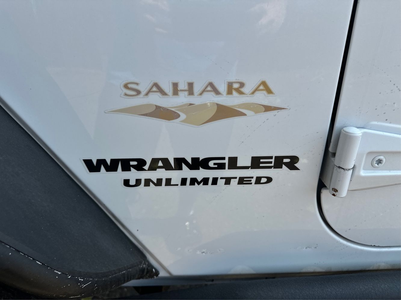 2013 Jeep Wrangler Unlimited Sahara photo 18