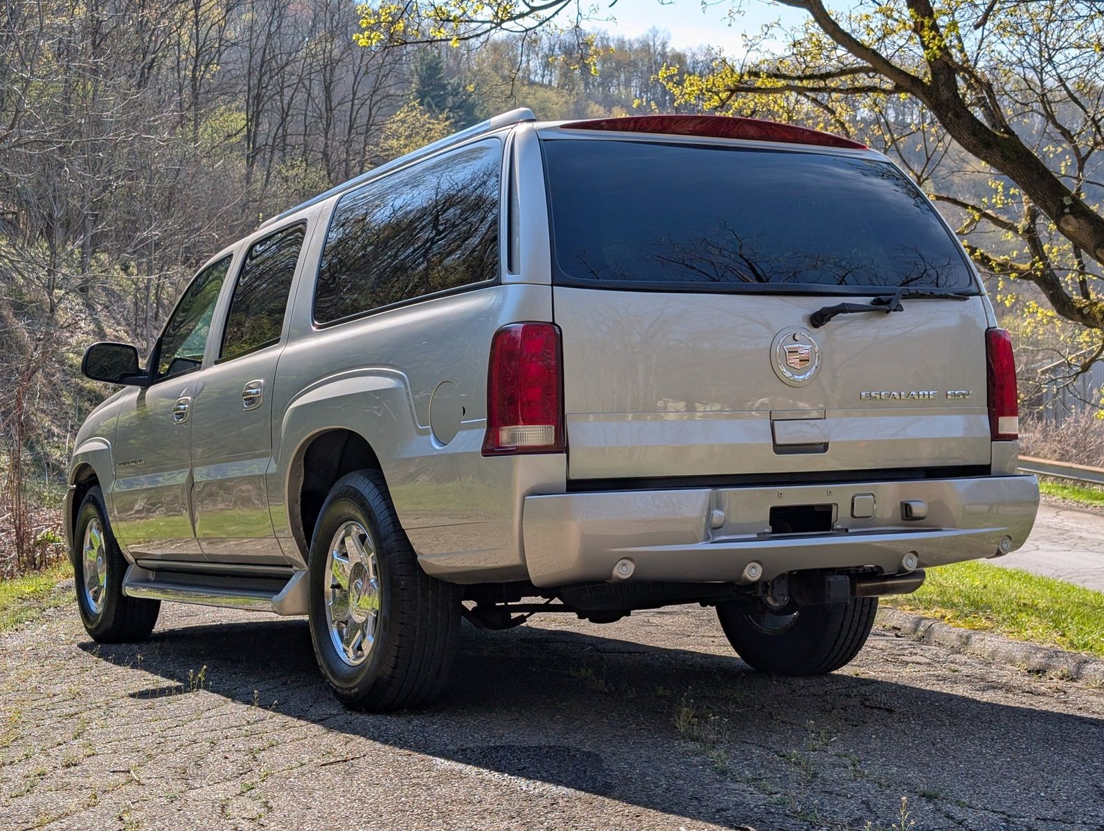 2004 Cadillac Escalade ESV 26