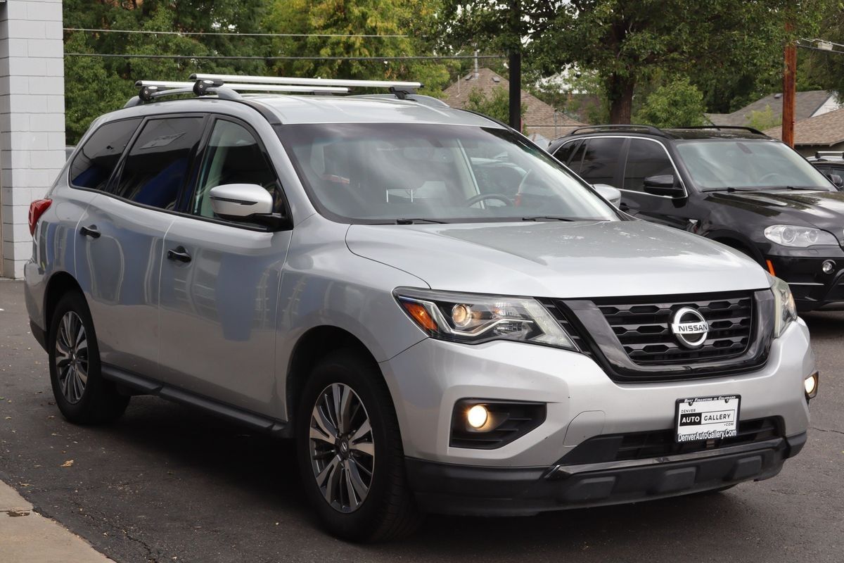 2019 Nissan Pathfinder SV
