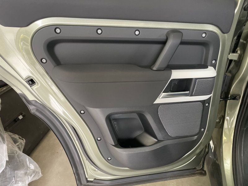 2022 Land Rover Defender SE - Photo 16