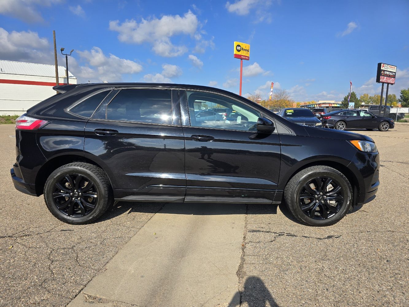 2022 Ford Edge SE photo 3