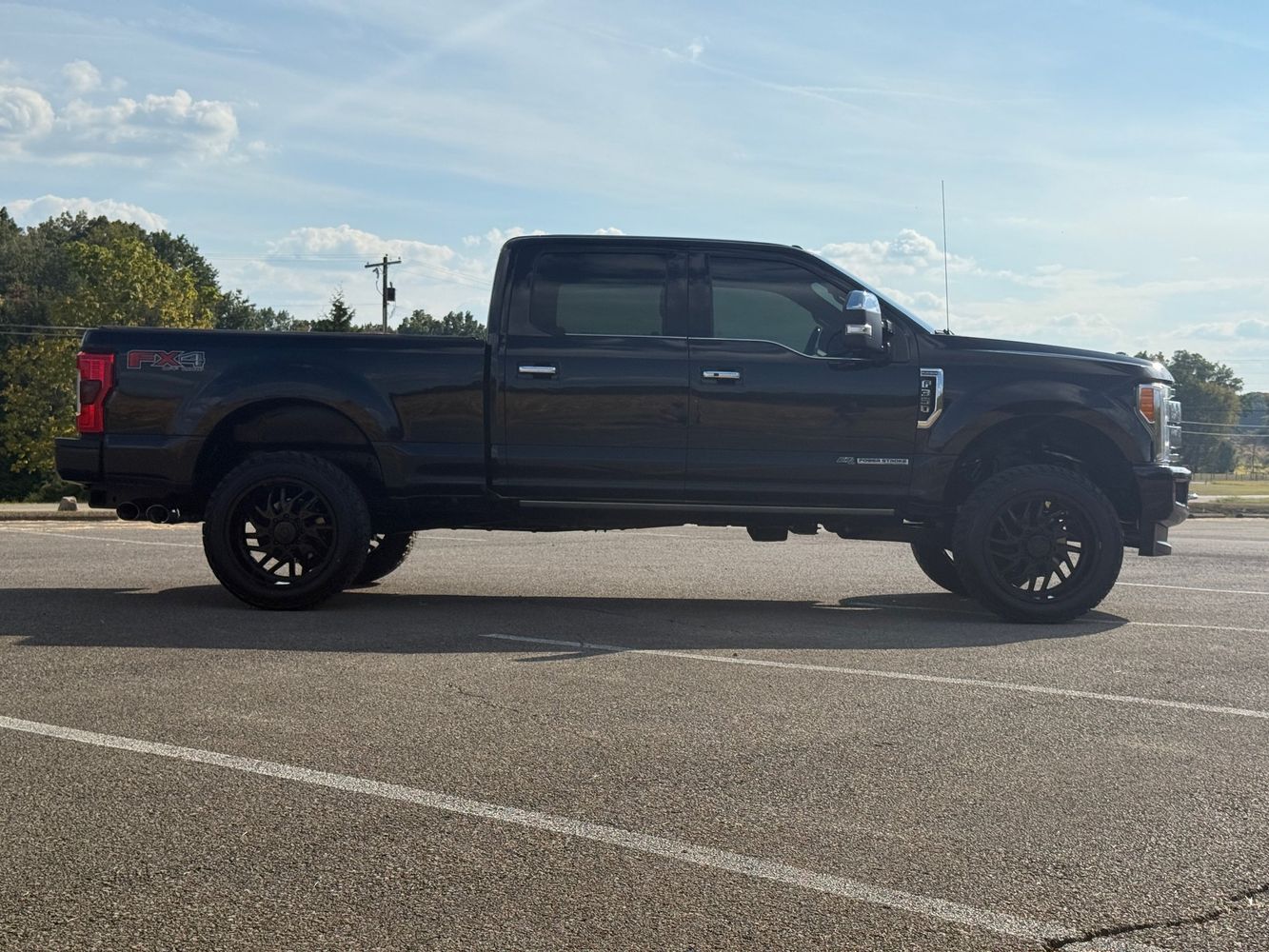 2018 Ford F-350 Platinum photo 4