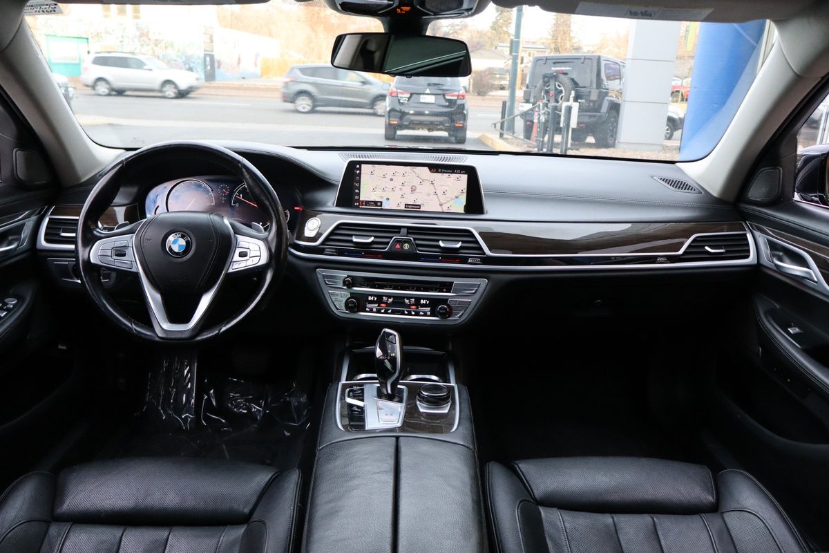 2019 BMW 740i xDrive