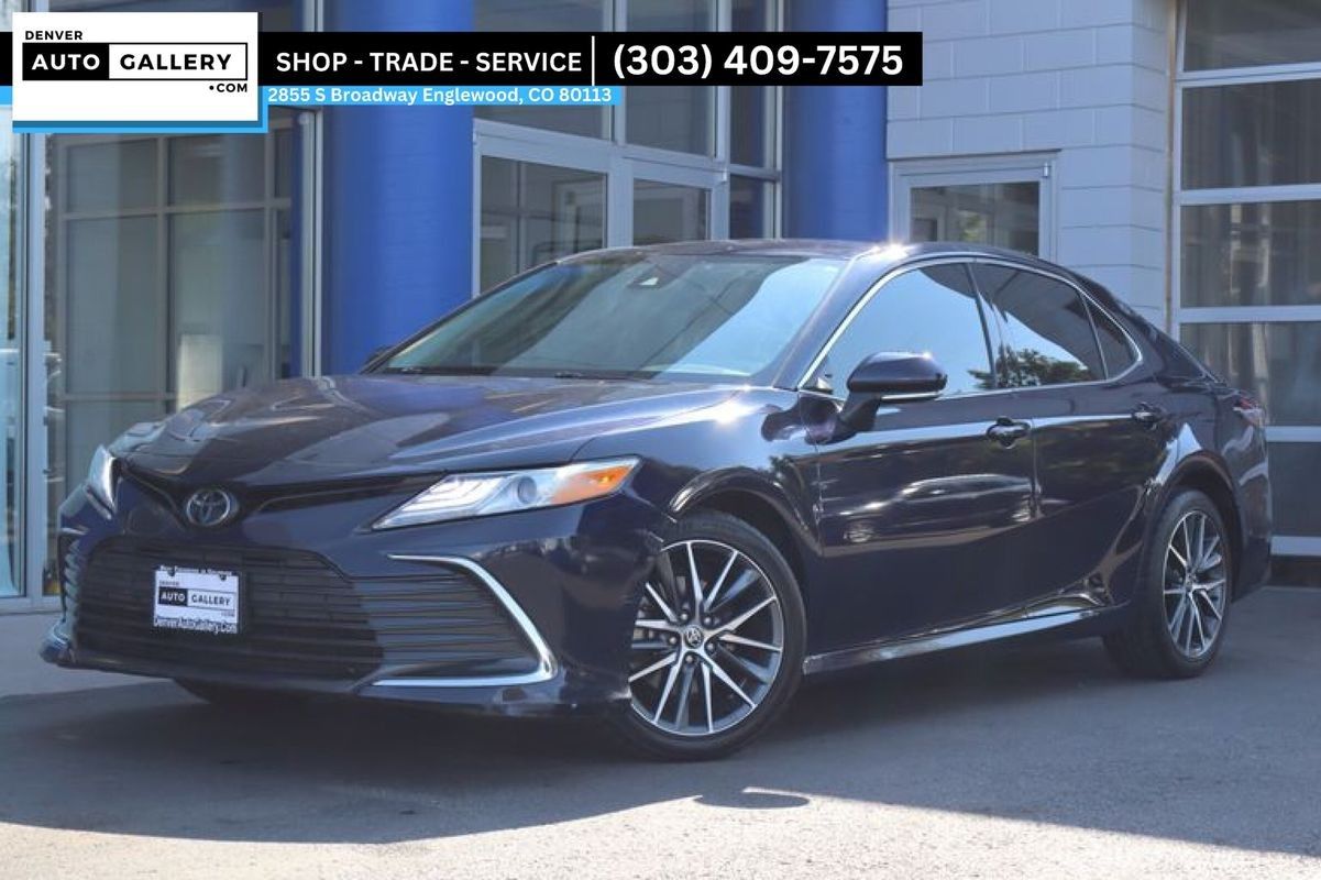 2022 Toyota Camry XLE's photo