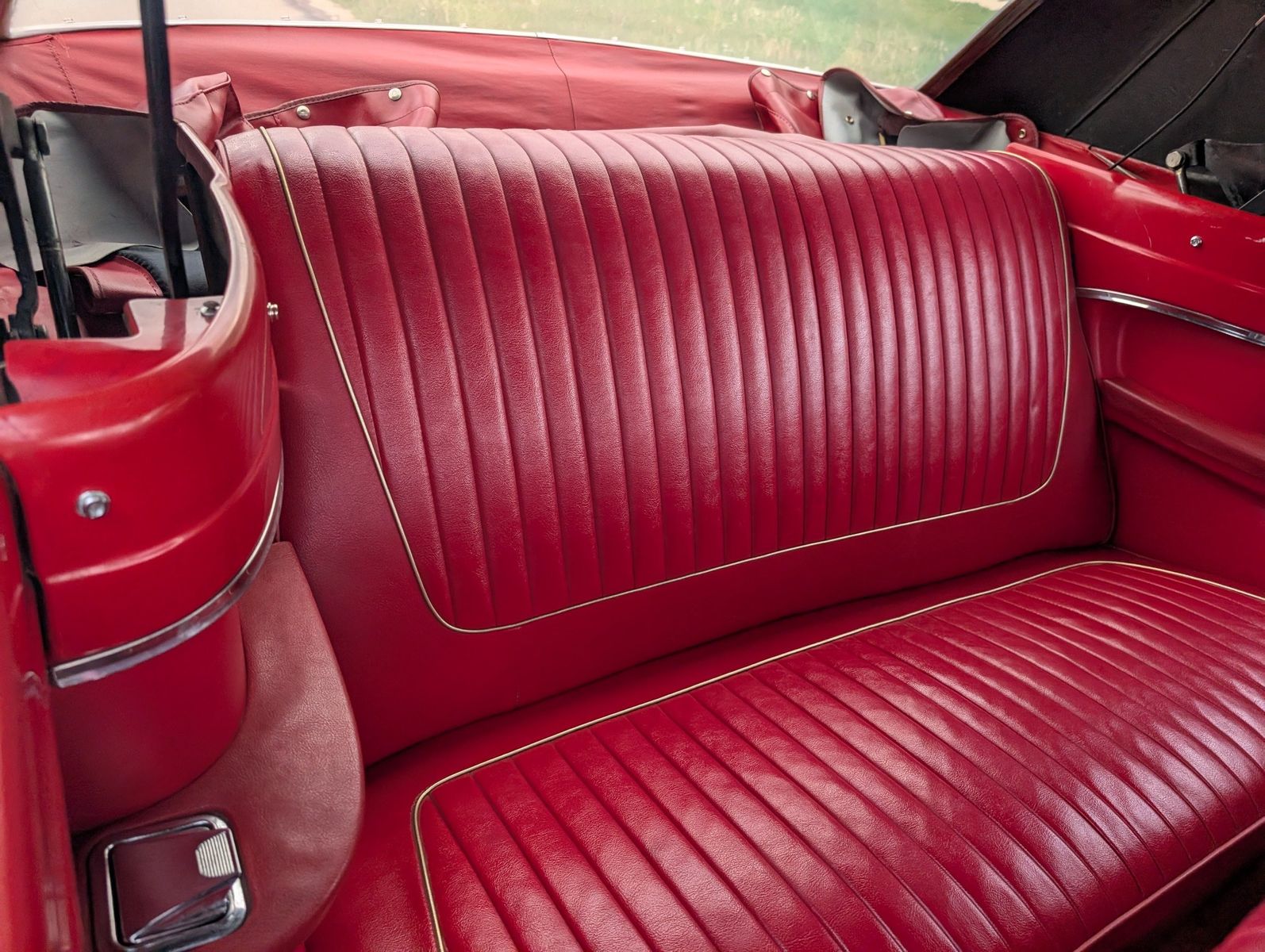 1963 Plymouth Valiant 105