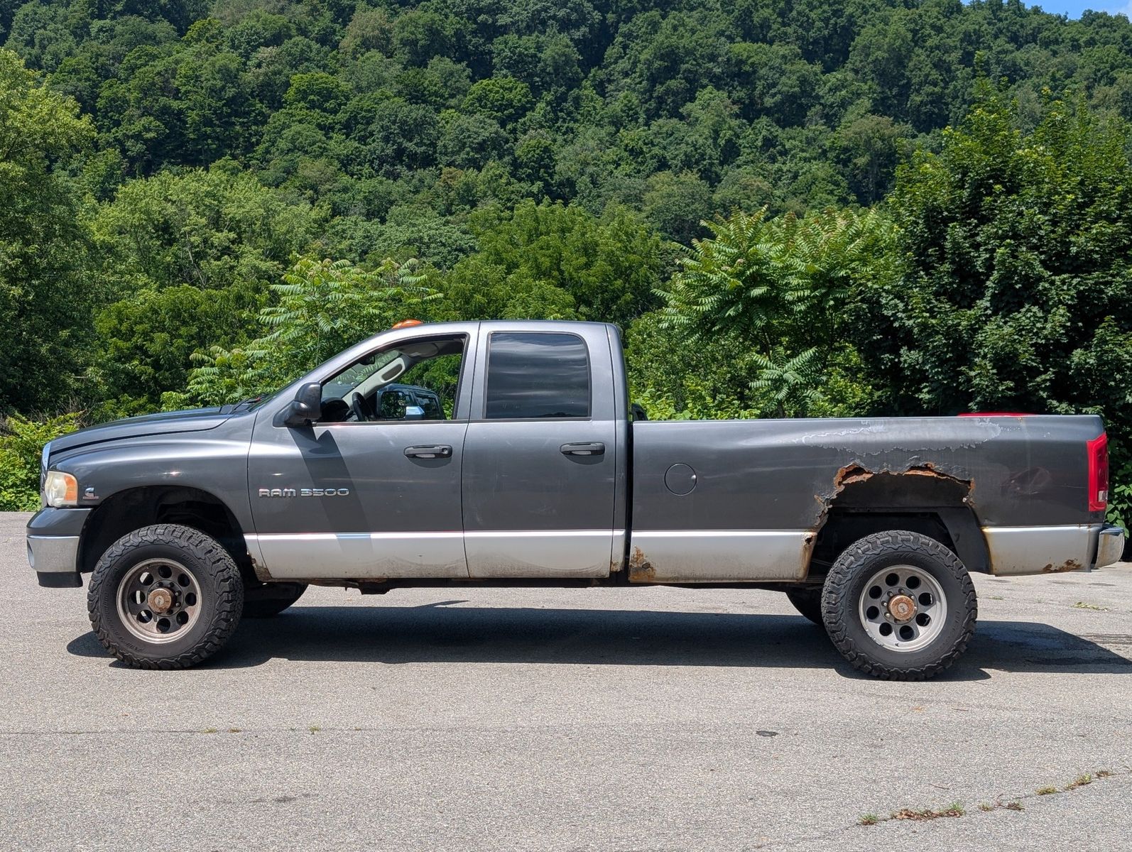 2004 Dodge Ram 3500 8