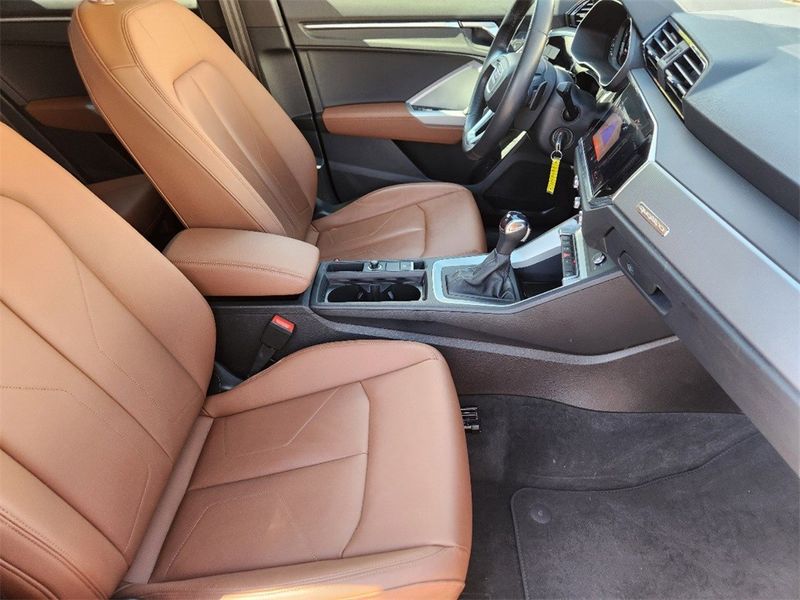 2022 Audi Q3 Premium S line photo 18