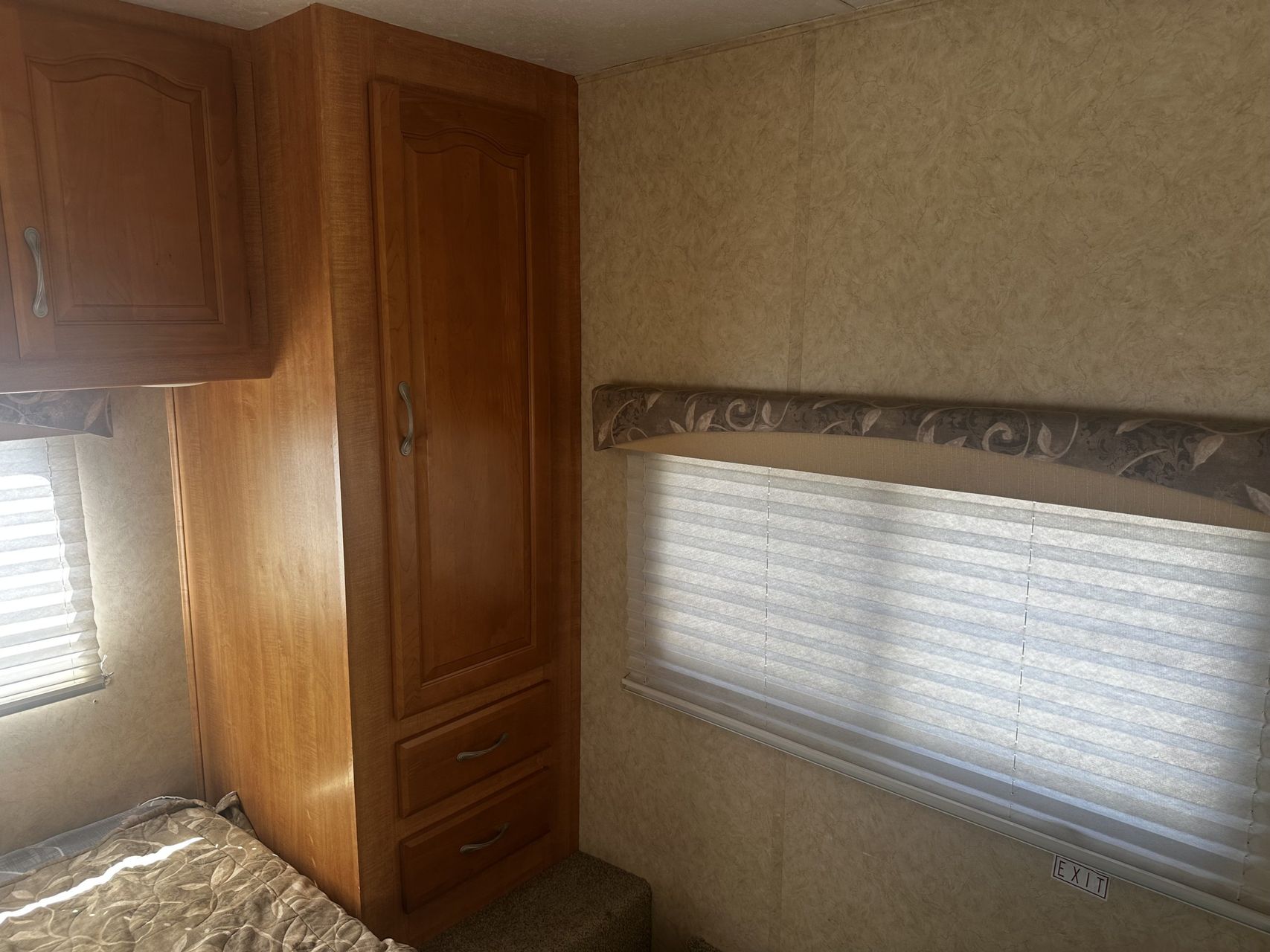 2006 Ford E-450 41