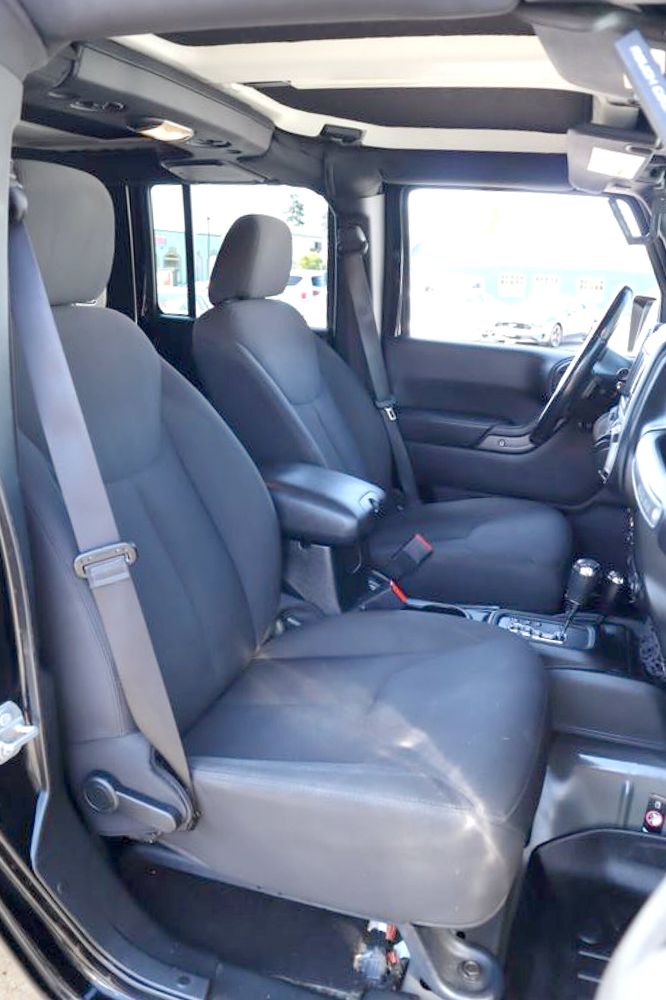 2016 Jeep Wrangler Unlimited Sport S photo 21