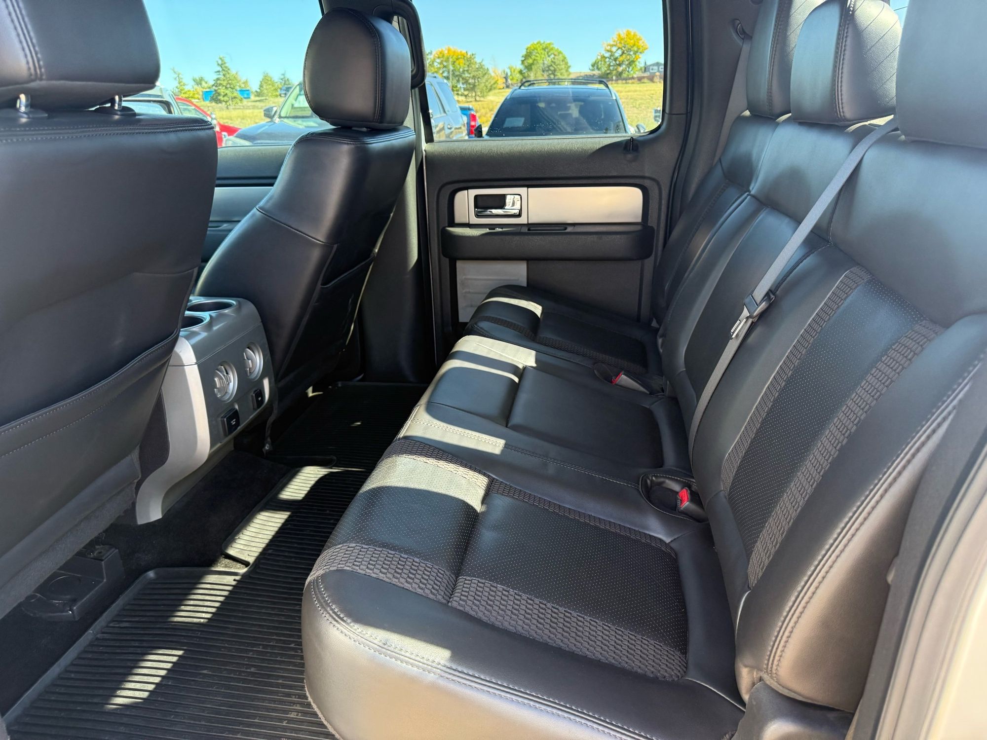 2012 Ford F-150 SVT Raptor photo 28