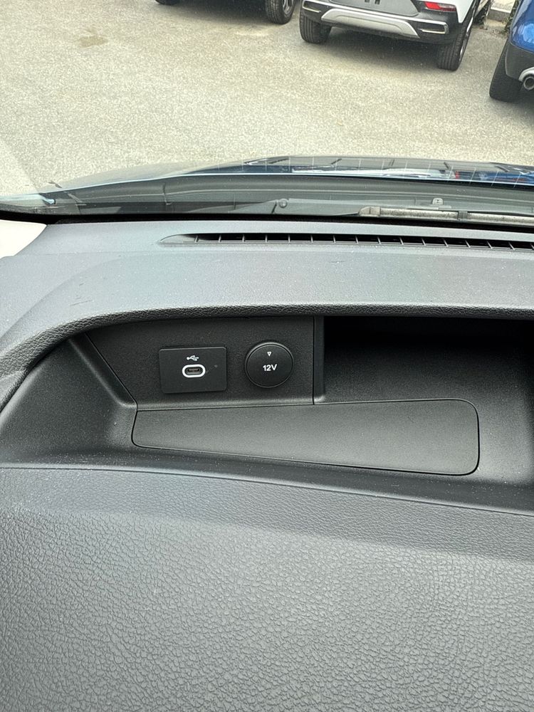 2023 Ford Transit photo 35