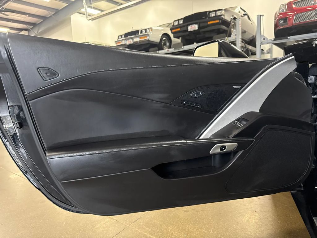 2014 Chevrolet Corvette Stingray 3LT Convertible photo 11