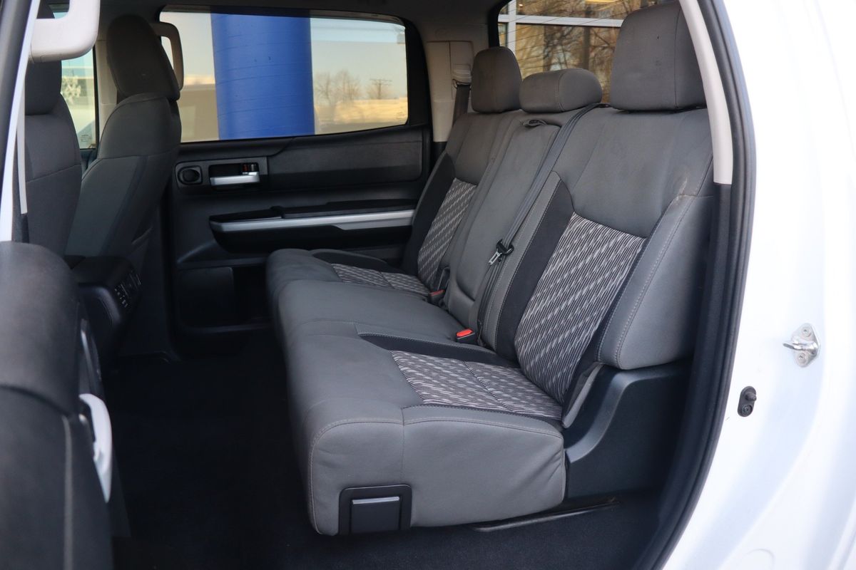 2018 Toyota Tundra SR5 5.7L V8