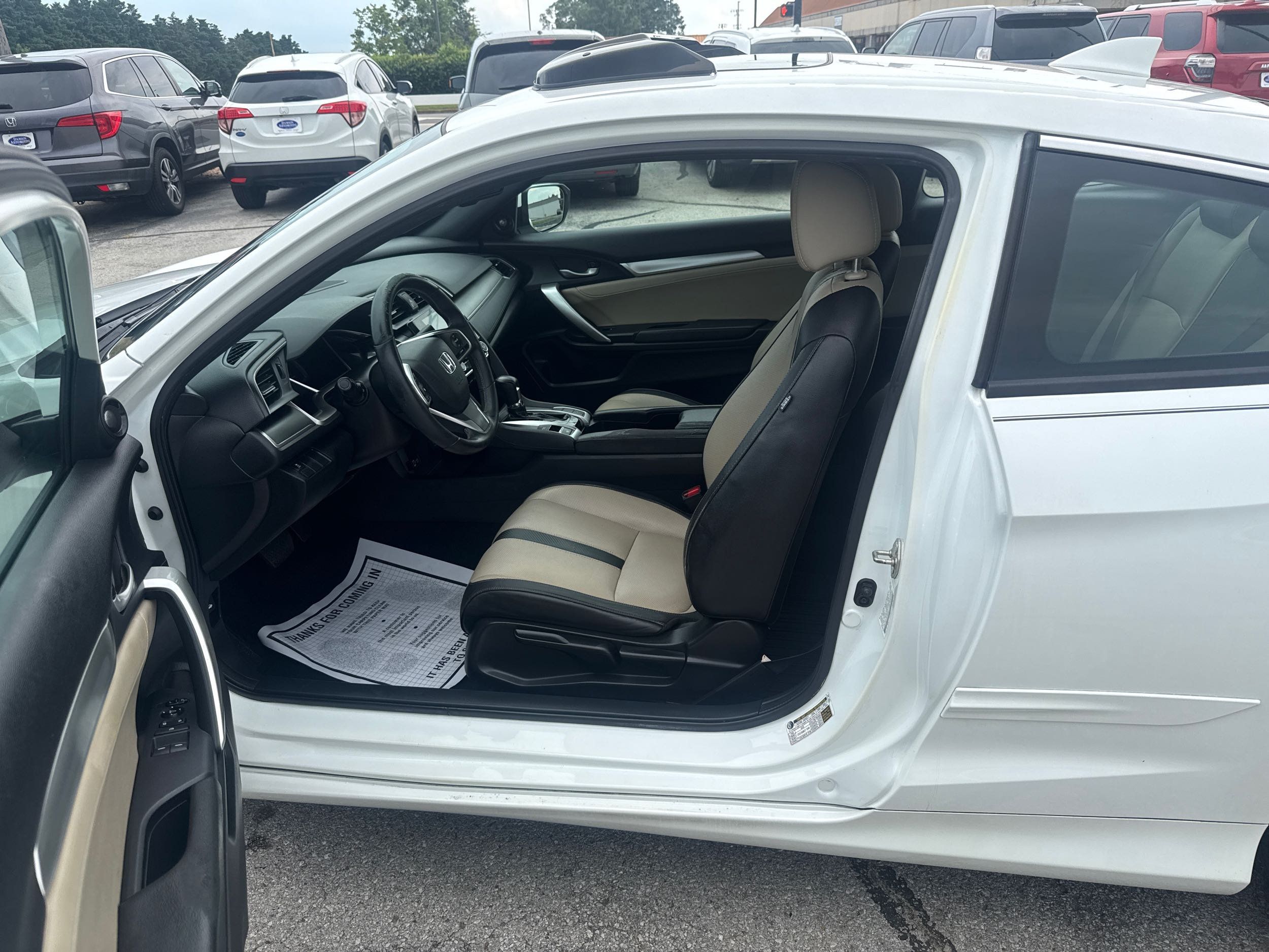 2016 Honda Civic EX-L - Photo 10
