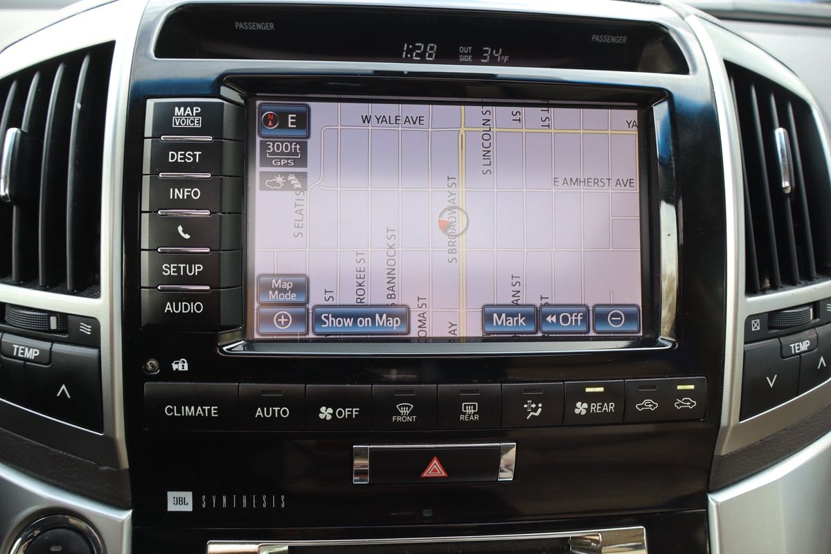 2013 Toyota Land Cruiser 