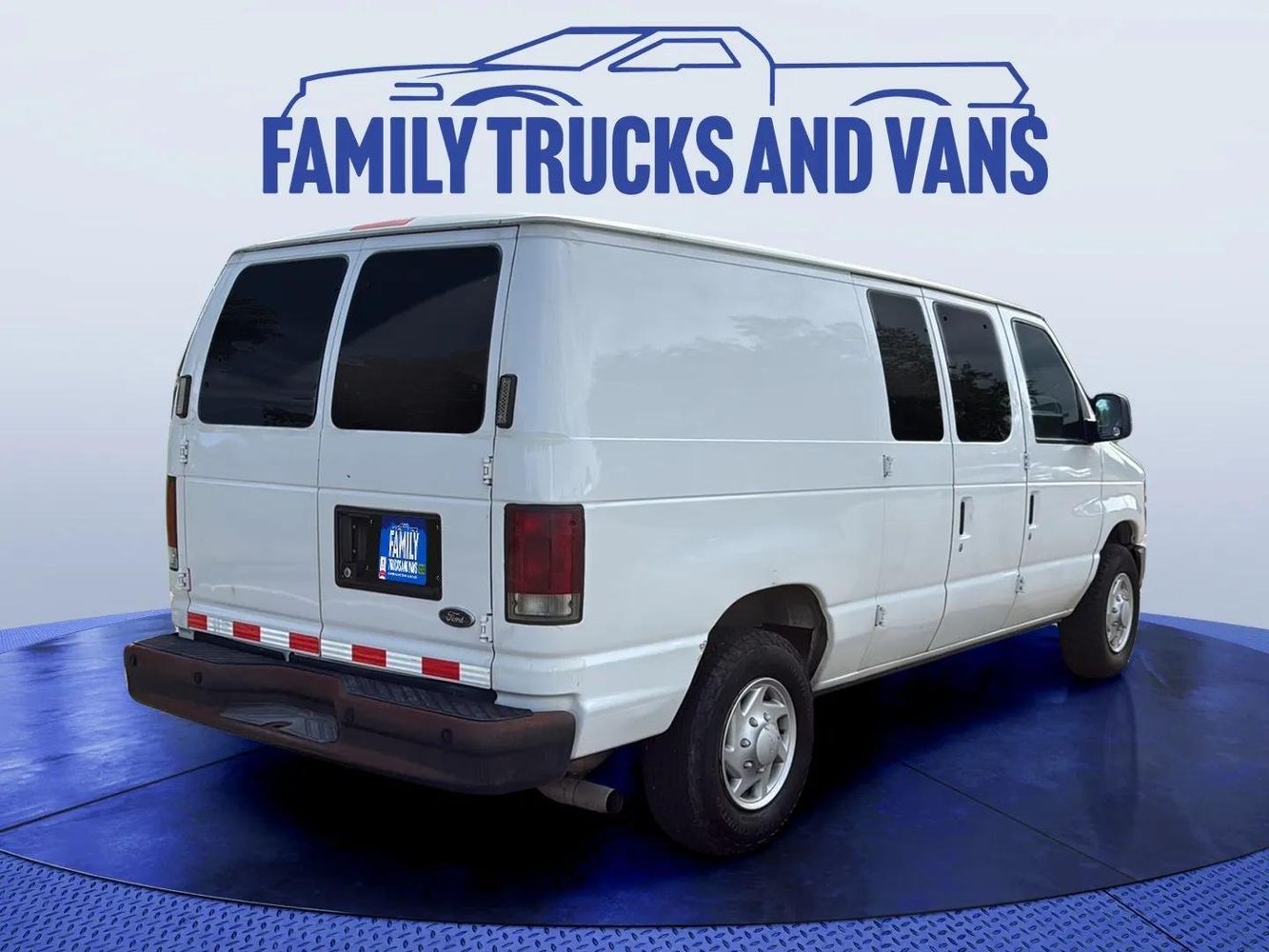 2011 Ford E-250 Cargo photo 3