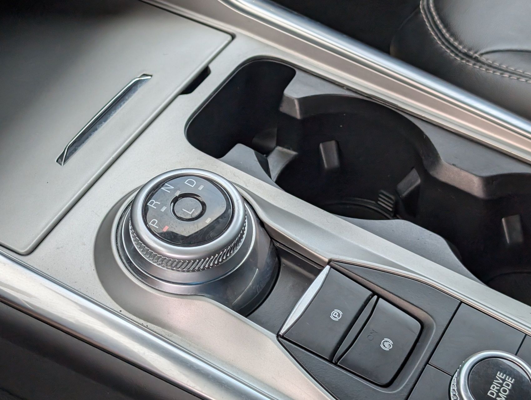2023 Ford Explorer 41
