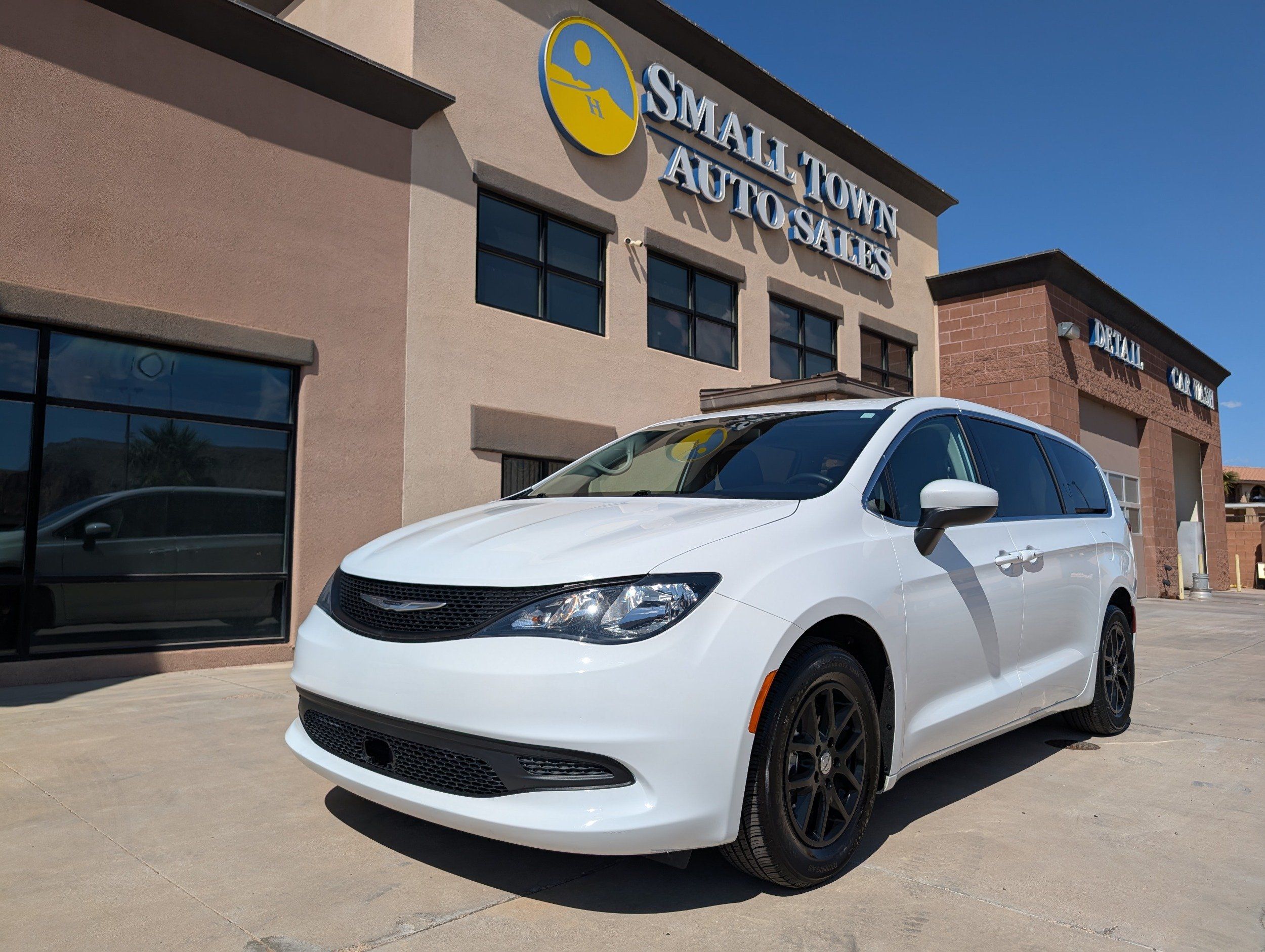 2022 Chrysler Voyager
