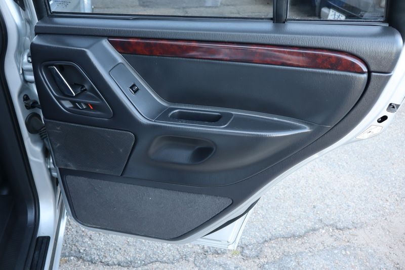 2002 Jeep Grand Cherokee Limited | Victory Motors of Colorado
