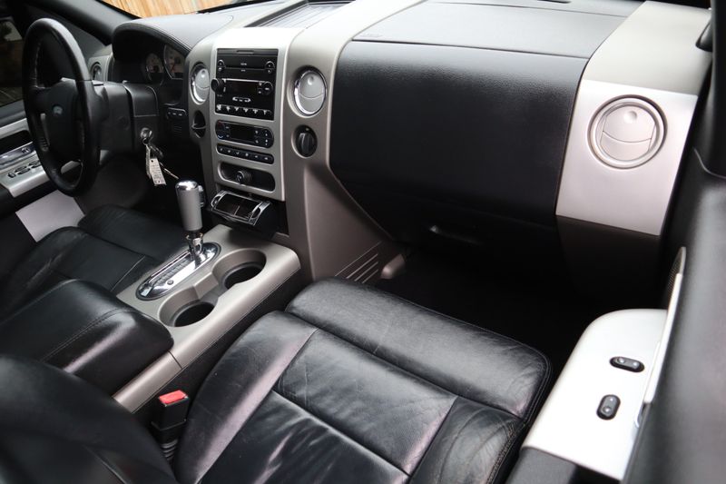 2006 Ford F-150 Photos