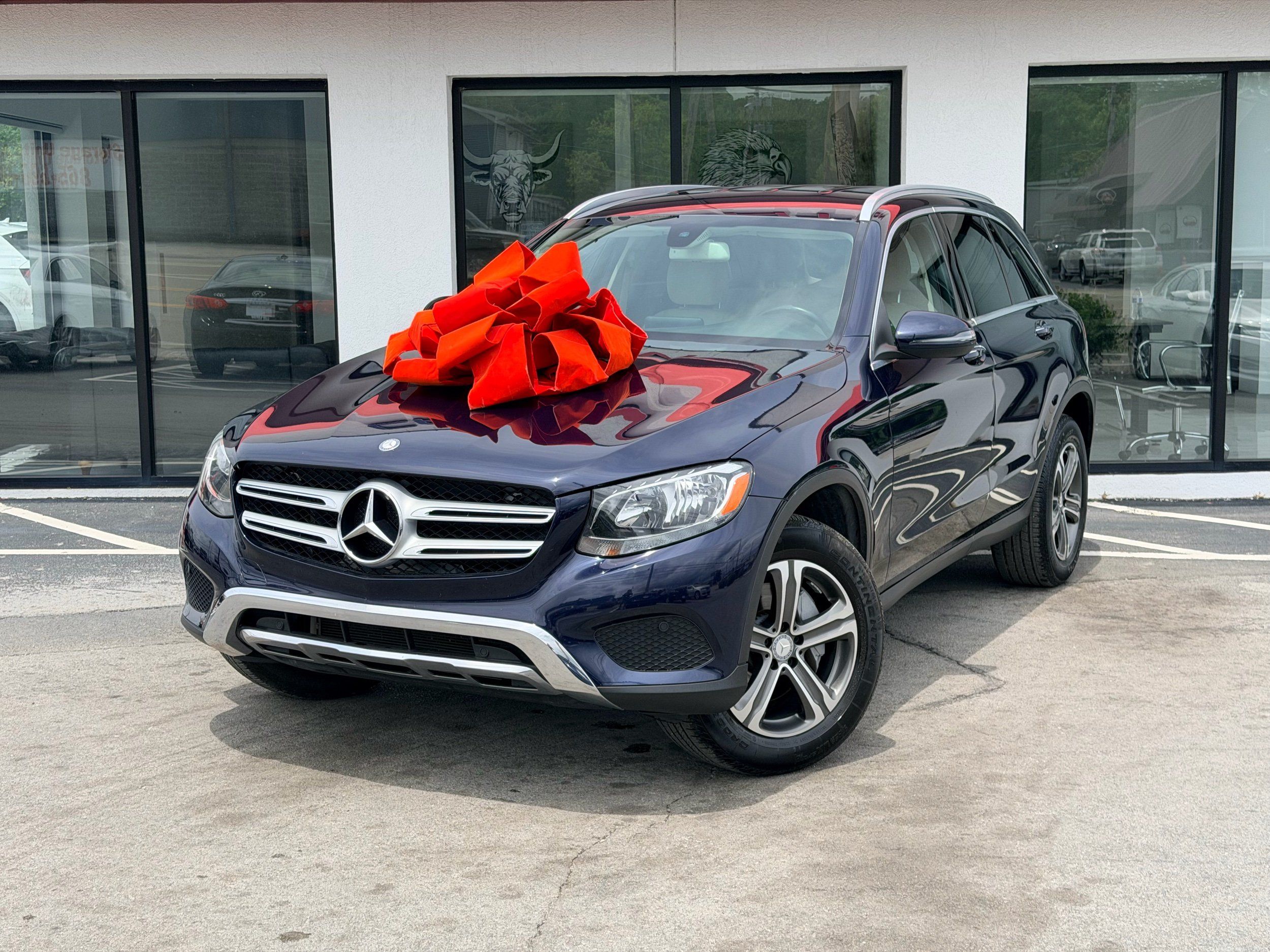2017 Mercedes-Benz GLC GLC300's photo