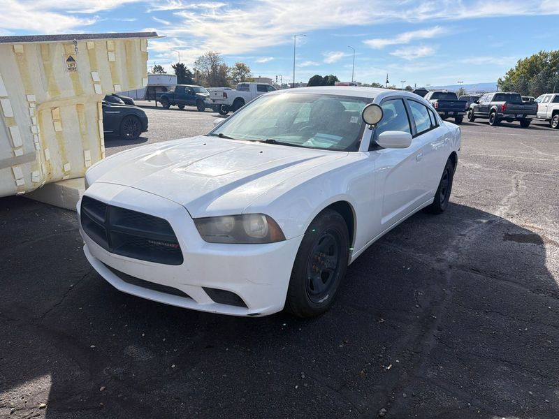 White 2013 Dodge Charger Sedan Rear-Wheel Drive 5-Speed Automatic