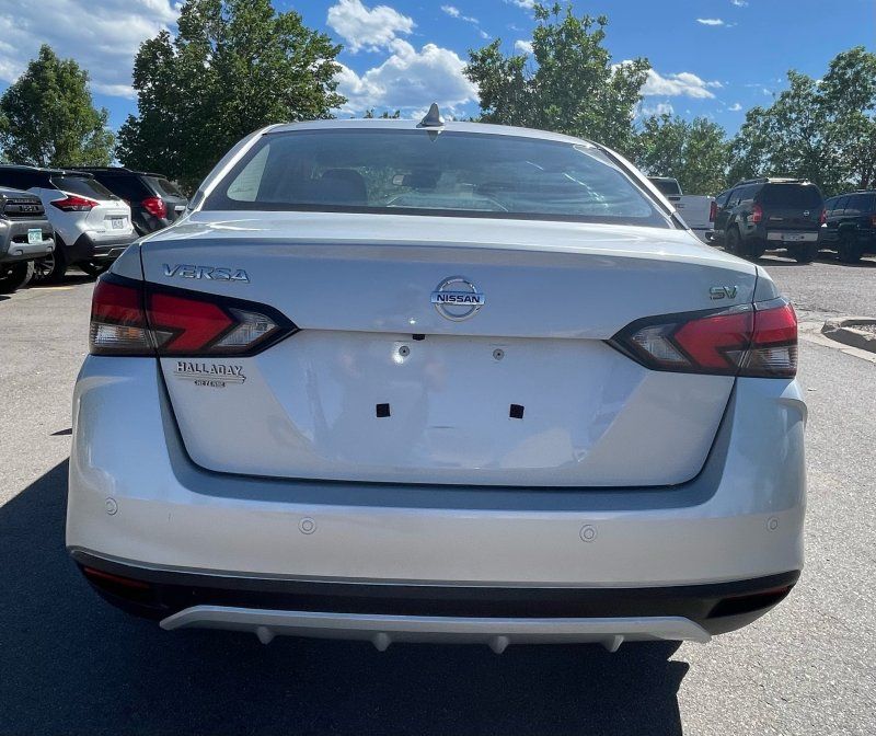 2020 Nissan Versa Sedan SV - Photo 6